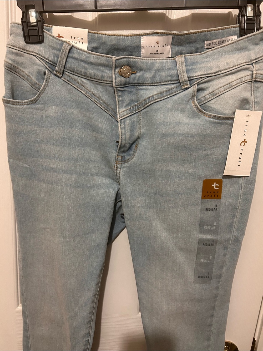 Size 8 NWT True Craft light wash, Mid-Rise Skinny Denim Jeans - Picture 2 of 10